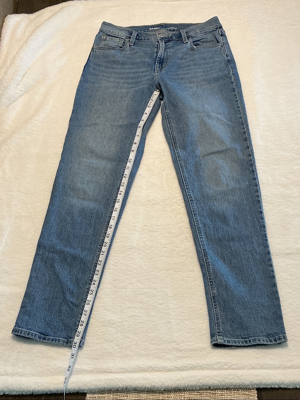 Old Navy Women's Wow Boyfriend Jeans in Medium Blue Wash